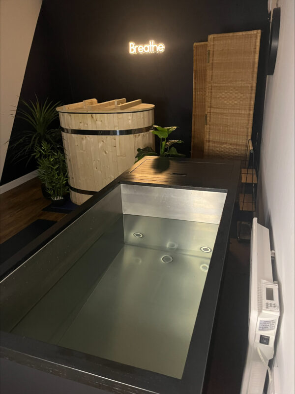 Cold Plunge & Red Light Therapy Voucher - Image 3